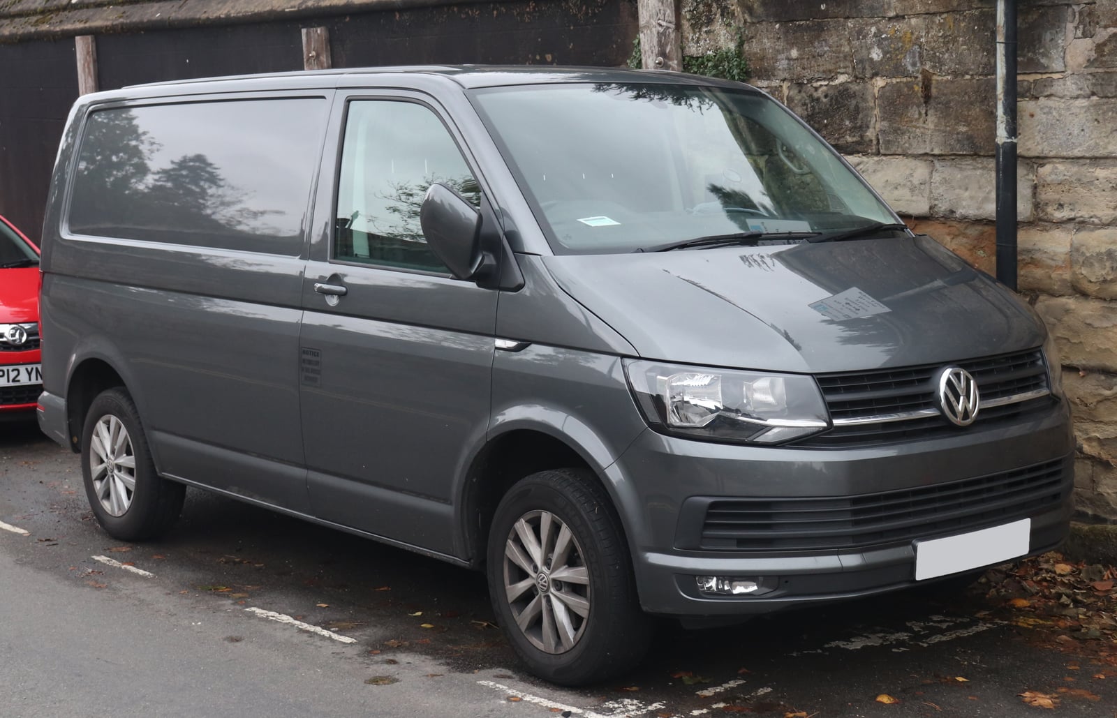 VW Transporter — photo 1