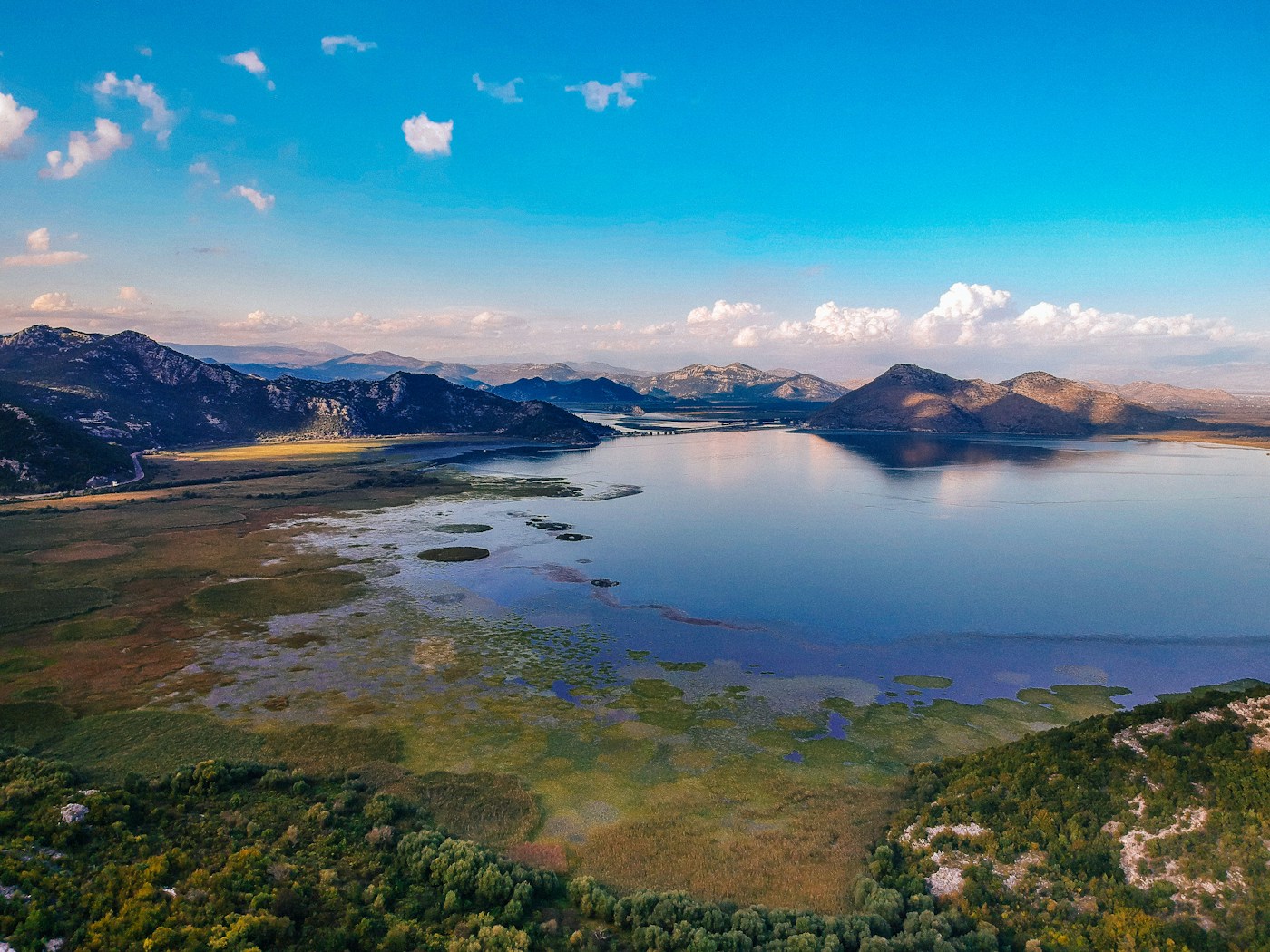 Vallée de montagne près de Žabljak dans le parc national du Durmitor, Monténégro